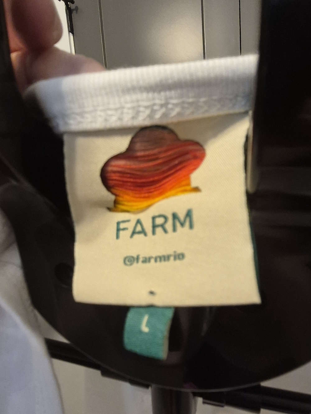 FARM Rio Positivity Toucan Graphic Tee White Size L Rainbow Globe Shirt - Picture 4 of 4